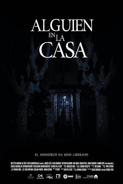Alguien en la Casa (2016) poster