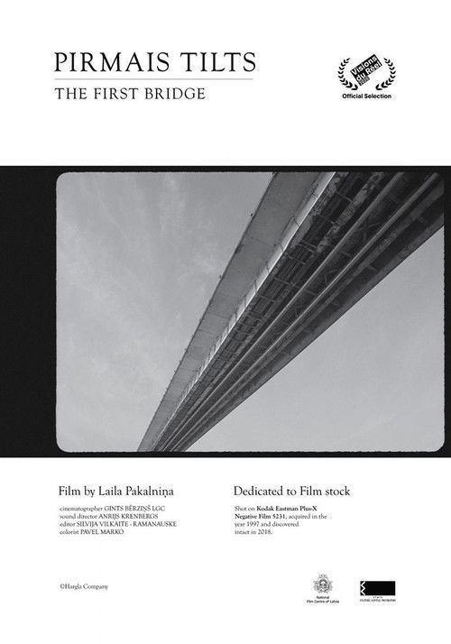 Pirmais tilts (2020) poster