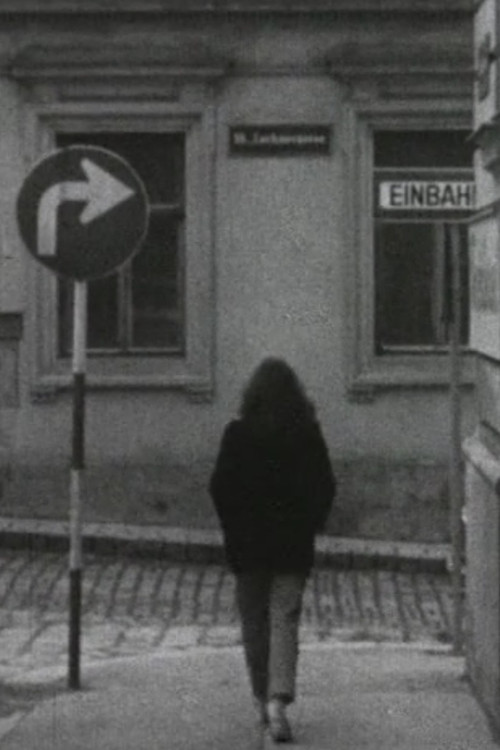 Gertrude Stein hätte Chaplin gerne in einem Film gesehen, in dem dieser nichts anderes zu tun hätte, als eine Straße entlang und dann um eine Ecke zu gehen, darauf die nächste Ecke zu umwandern usw. von Ecke zu Ecke (1979) poster