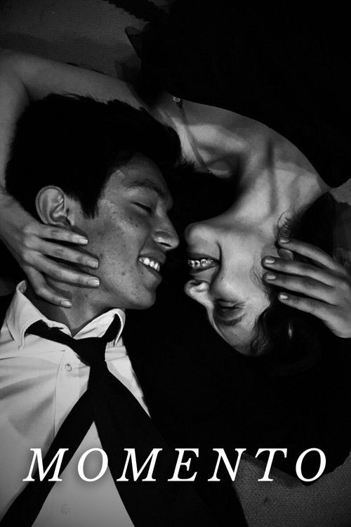 Momento (2022) poster