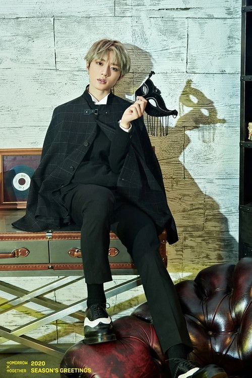 TOMORROW X TOGETHER 2020 SEASON'S GREETINGS (2019) poster