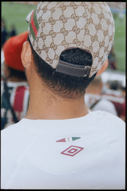 Pequenos Traficantes Brancos (2024) poster