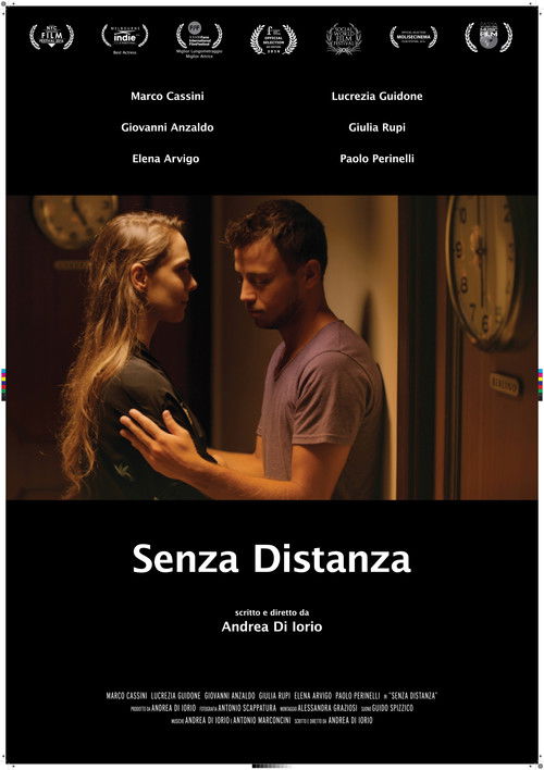 Senza distanza (2018) poster
