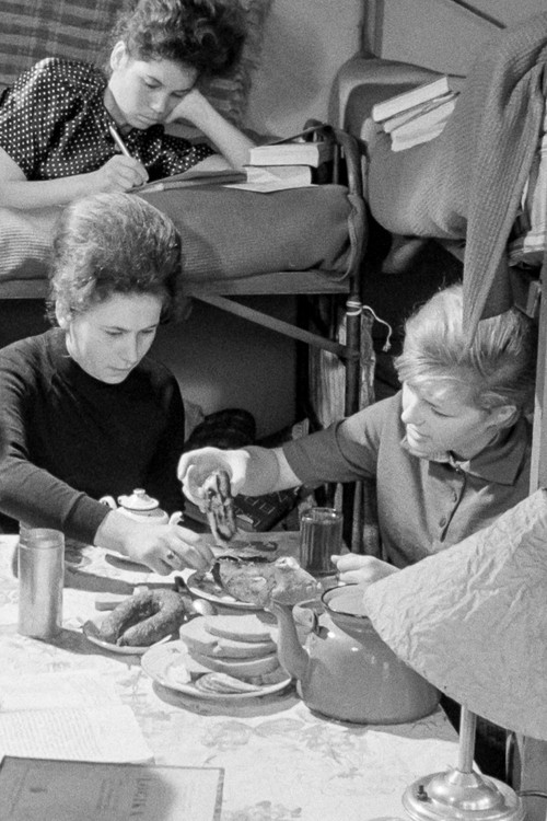 Girls from "Nawojka" (1963) poster