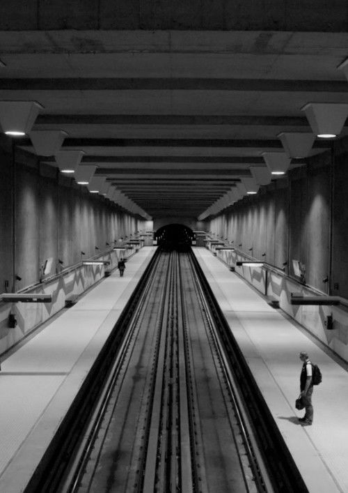 Métro (2016) poster