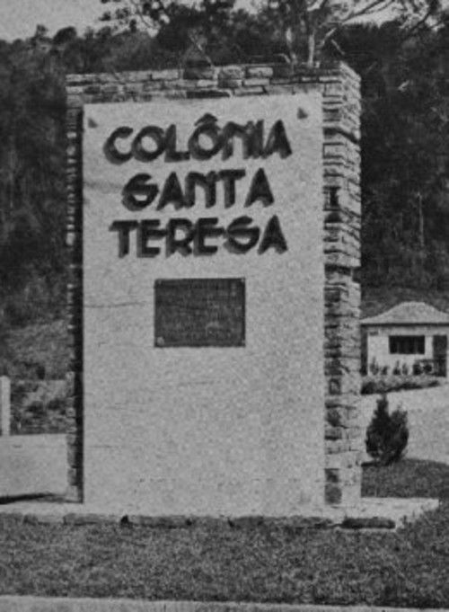 Santa Teresa (2014) poster