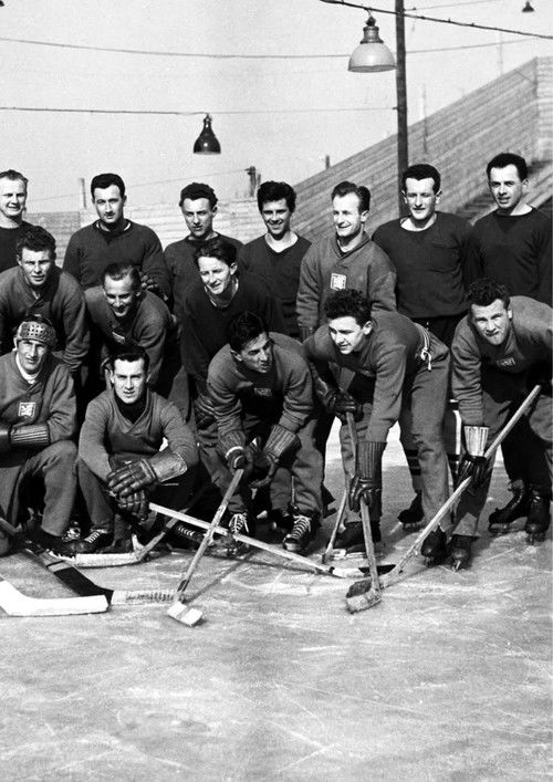 Postavení mimo hru (2010) poster