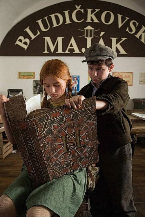 Dům U Zlatého úsvitu (2009) poster