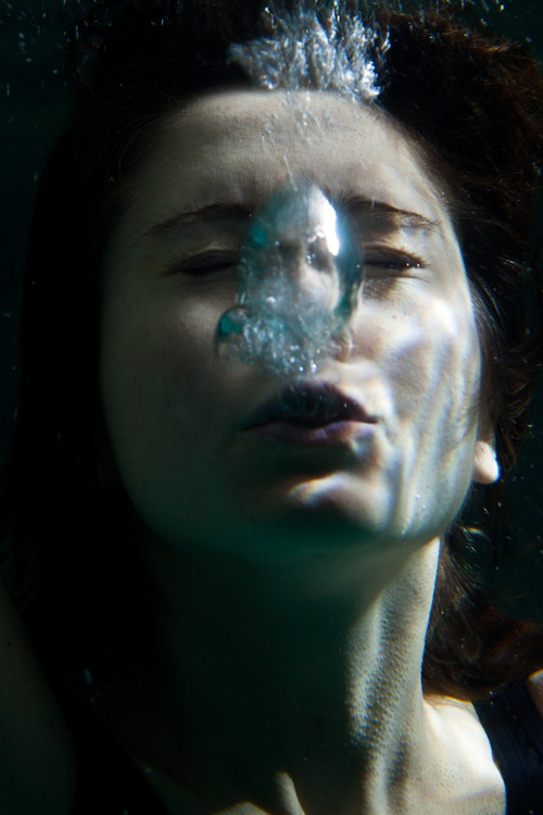 Thermes (2010) poster