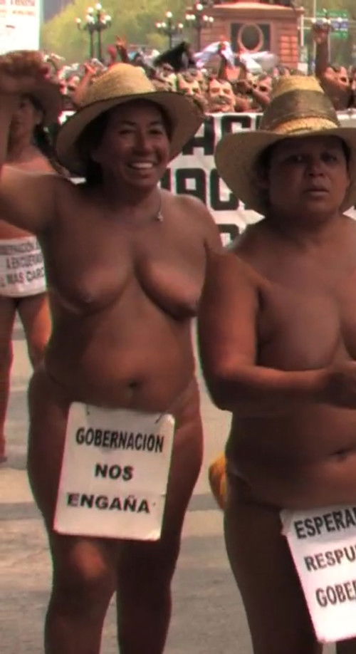 LOS DESNUDOS — Notre corps est une arme (2012) poster