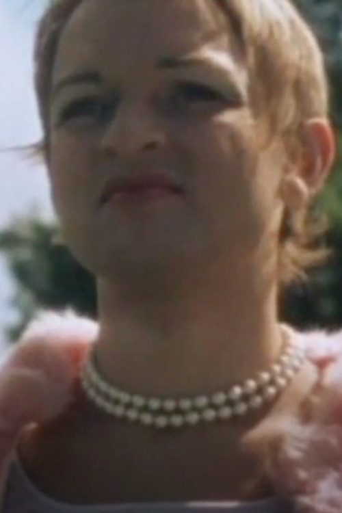 The Grass Is Greener (1999) poster