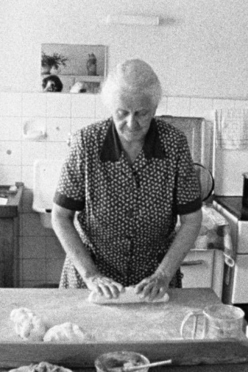 Familiengruft - Ein Liebesgedicht an meine Mutter (1983) poster