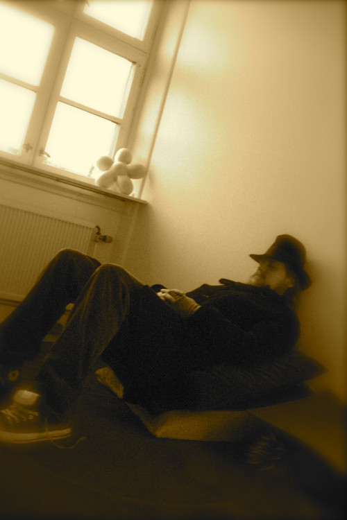 Flickan och spöket (2010) poster