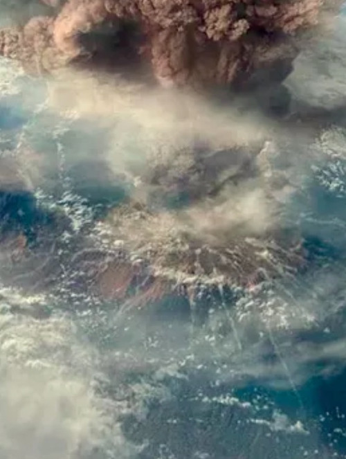 Le mystérieux volcan du Moyen Âge (2017) poster