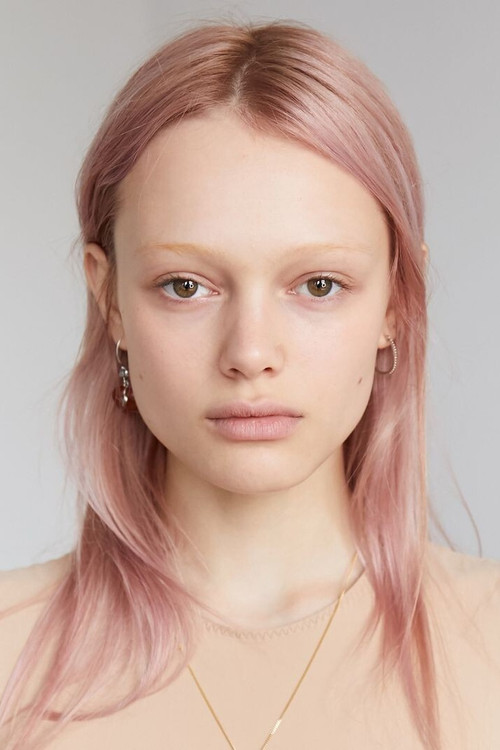 Симона Куст