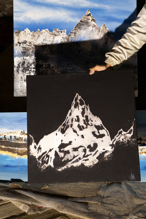 Les Rochers Naissent des Nuages poster