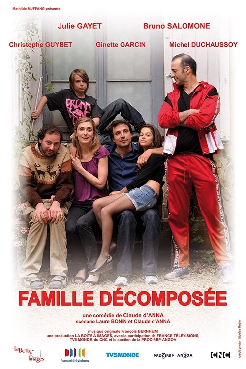 Famille Décomposée (2010) poster