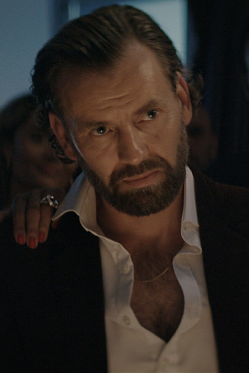 Skjønnheten skal frelse verden (2024) poster