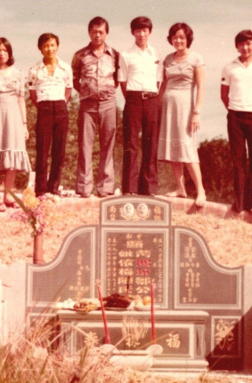 Moving House (2001) poster