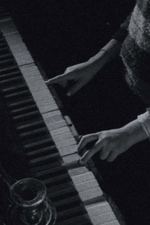 O Piano (1975) poster