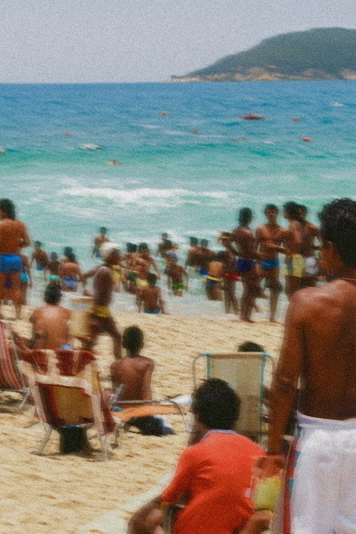 Os Pobres Vão à Praia (1989) poster