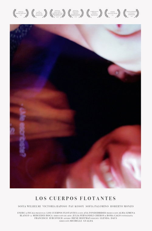 Los cuerpos flotantes (2015) poster