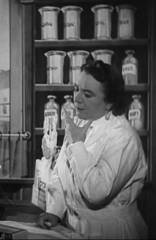 In der Apotheke (1941) poster