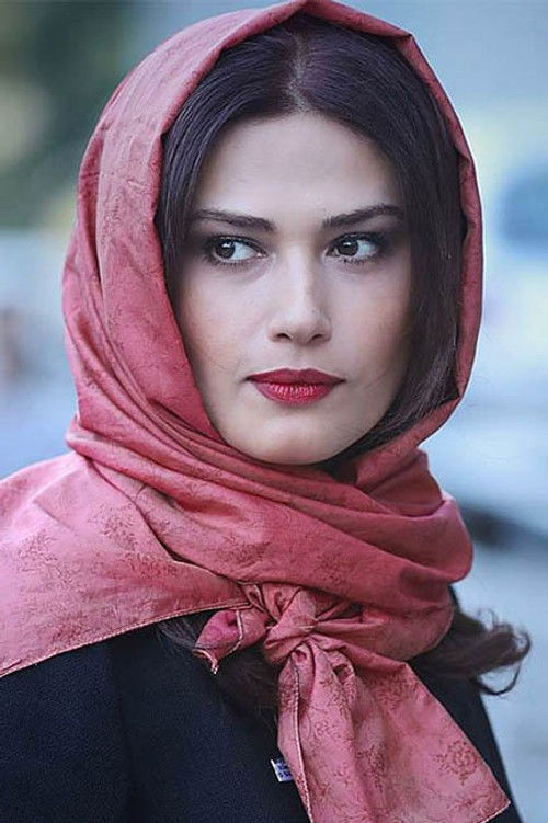 لادن مستوفی