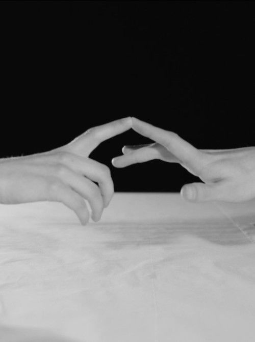 main(s)tenues (2022) poster